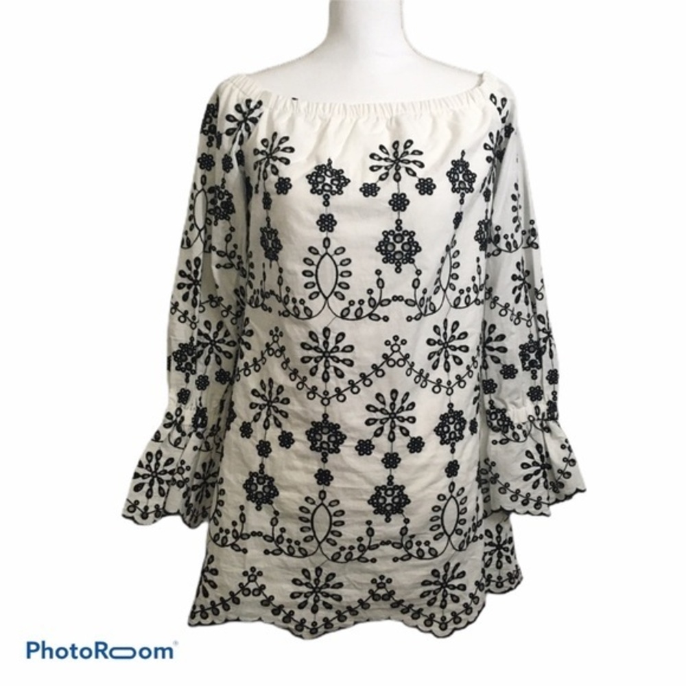 Endless Rose off shoulder embroidered tunic. S